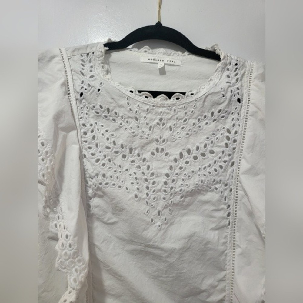 Endless Rose White Blouse Size Small